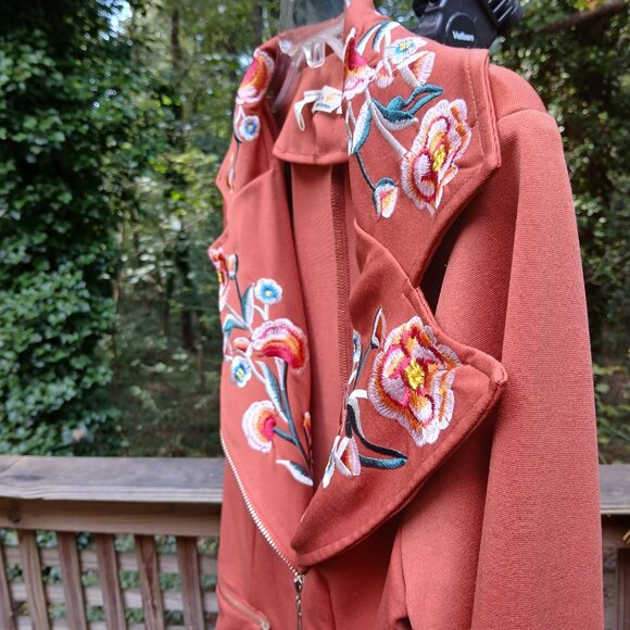 Pumpkin Spice Fabric Moto Style Jacket with Vibrant Floral Embroidery Sz L - Picture 3 of 10